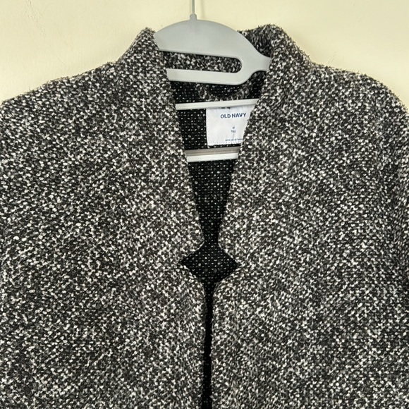 Coat ✨ - Picture 3 of 5